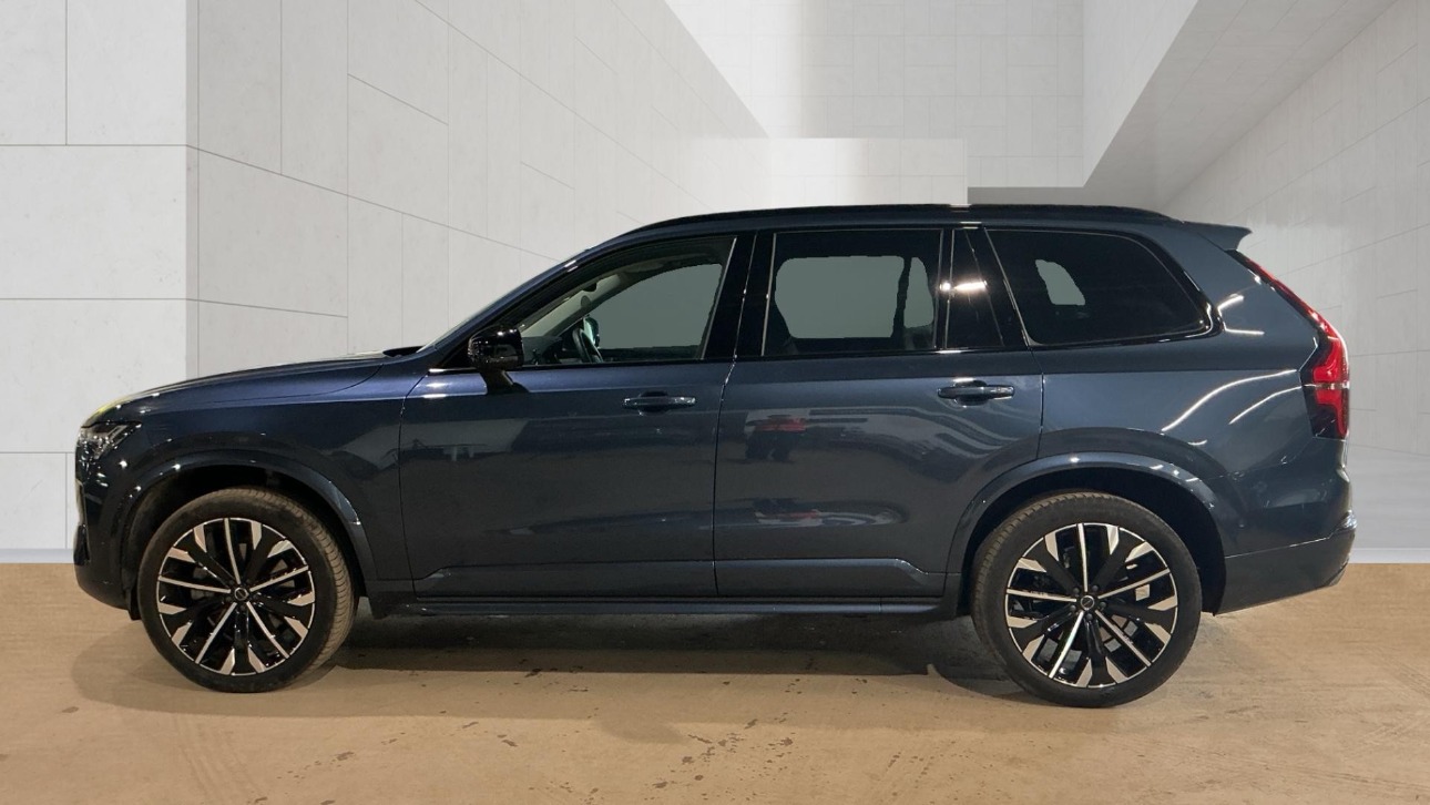 Volvo XC90 Ultra Dark AWD gallery image 5 available through Kova Motors